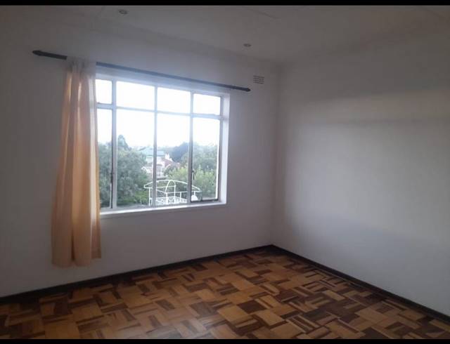 2 BEDROOM APARTMENT FOR SALE IN KENSINGTON